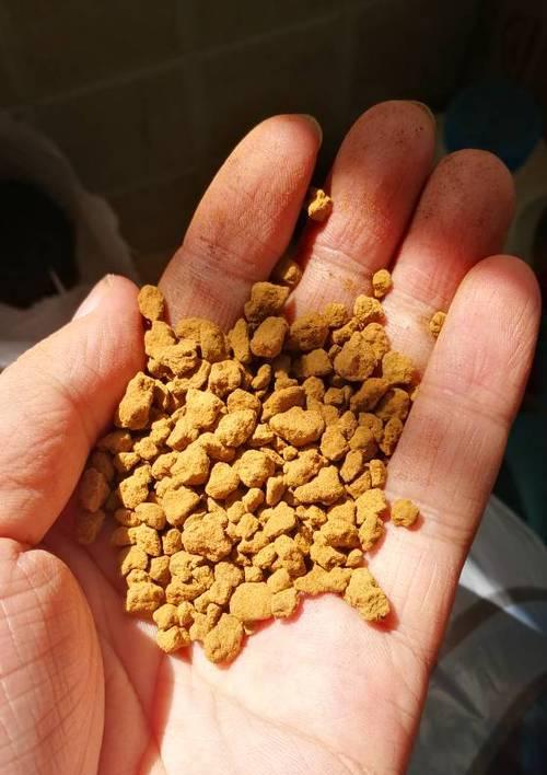 赤玉土的作用和功效是什么？硬土与软土哪种更适合种植？