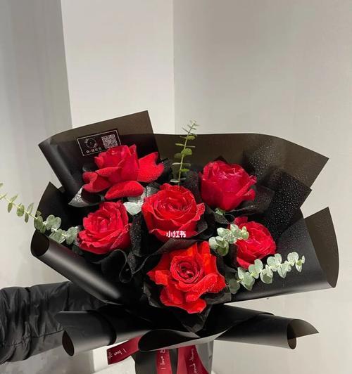 红玫瑰花代表了什么含义？如何正确解读玫瑰花语？