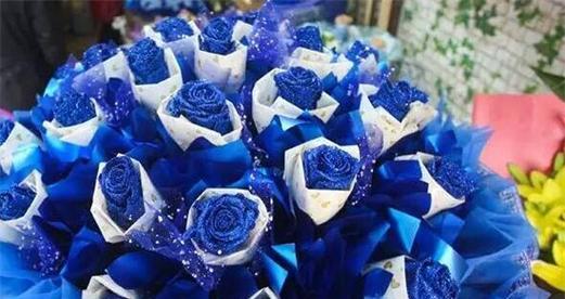 蓝色玫瑰花代表什么意思？蓝色玫瑰花的花语有哪些含义？