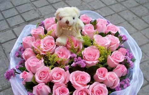 20朵粉玫瑰代表什么？送花时如何表达情感？