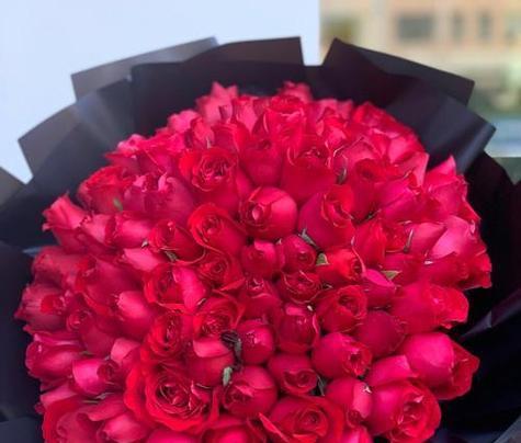 390朵玫瑰花代表什么含义？送花时应注意什么？