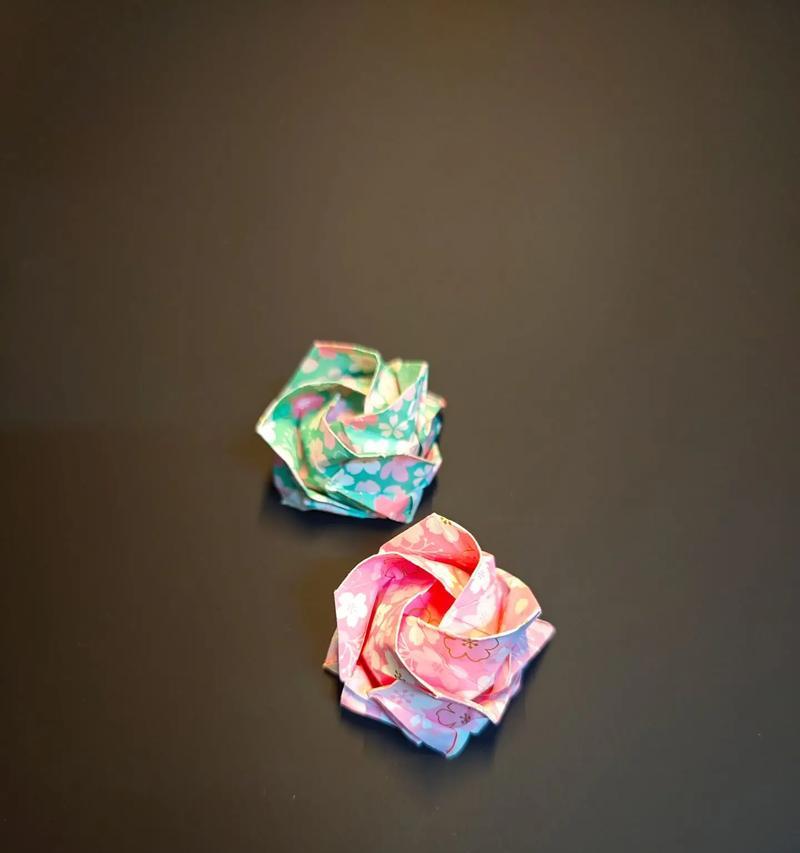 玫瑰花怎么折专用纸