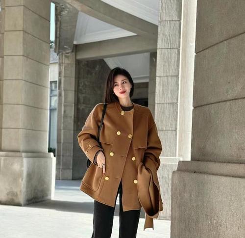 玫瑰棕色适合什么皮肤颜色的人穿