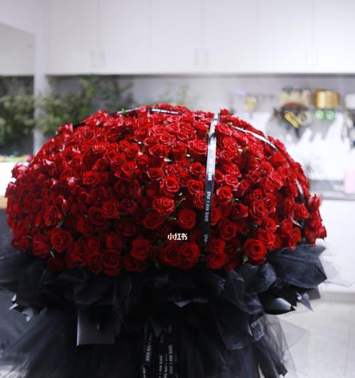 黑色包装的999朵玫瑰花代表什么？