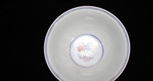 碗具灰色花卉是什么？灰色花卉的养护和装饰技巧是什么？