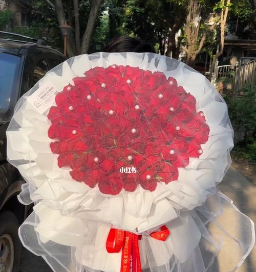 99朵红玫瑰代表什么？送99朵玫瑰花的含义是什么？
