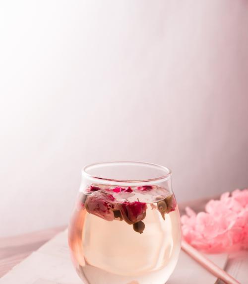 哪些花每天一杯水就能活？它们的特点是什么？