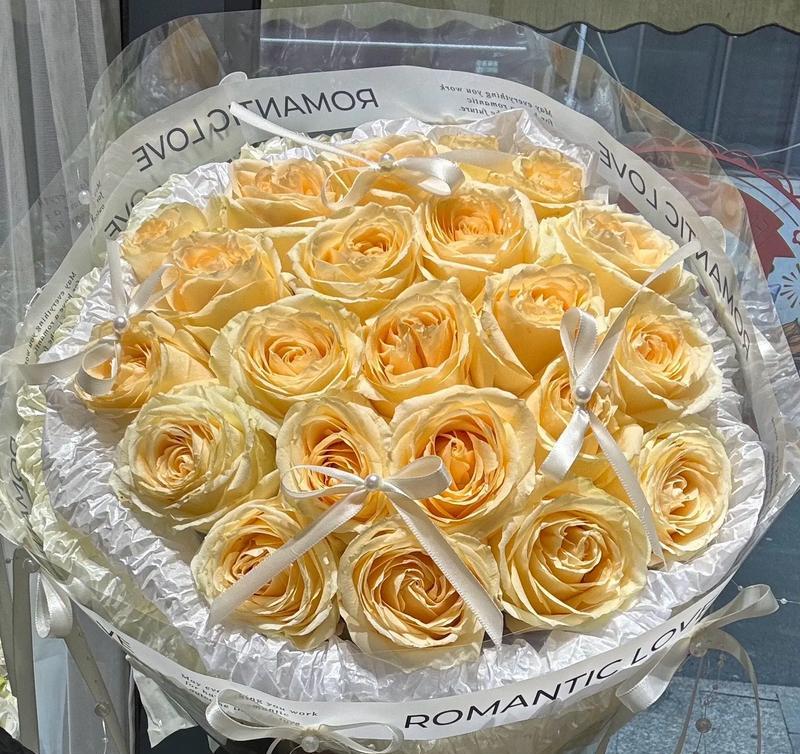香槟玫瑰代表的花语是什么？它有什么特别含义？