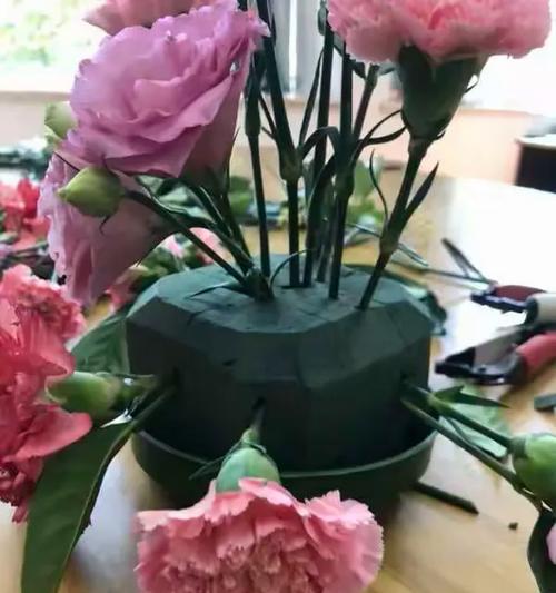 三角形插花是什么？如何制作一个美观的三角形插花作品？